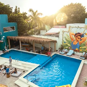 Nilu Downtown By Selina Hotel