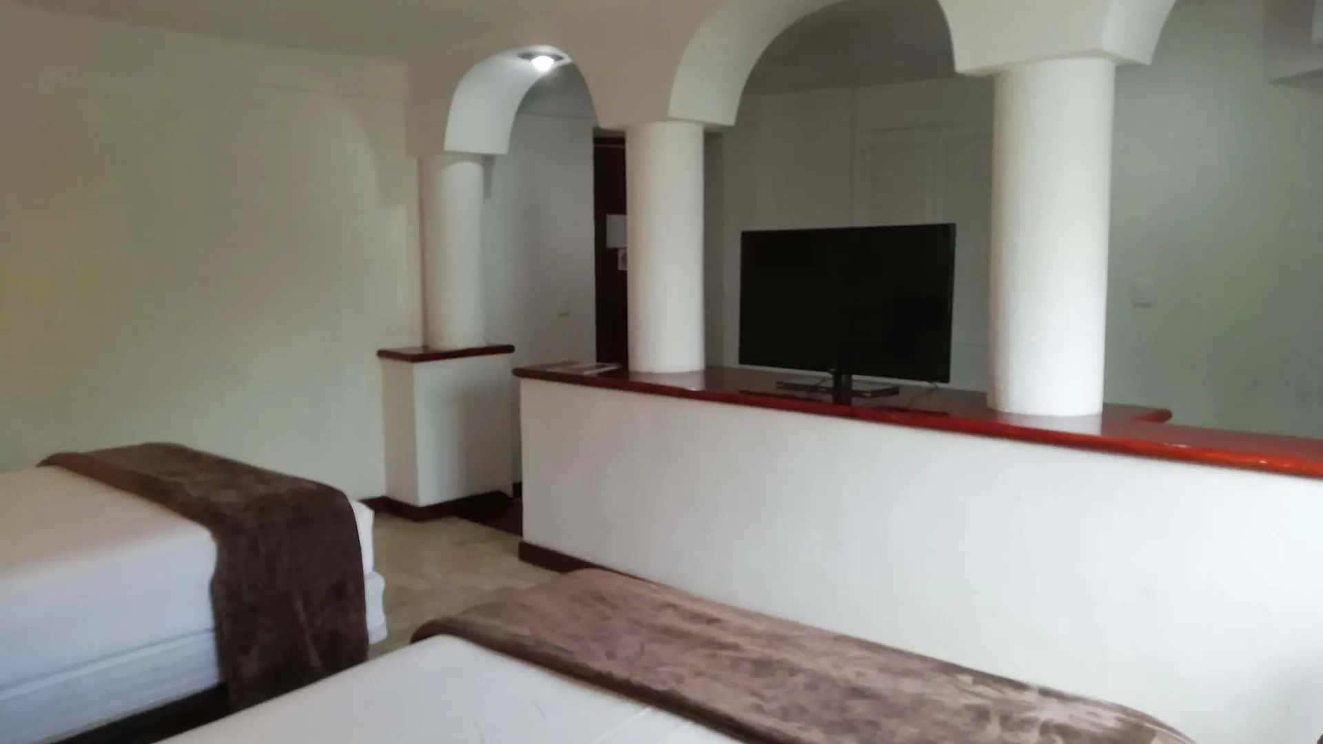 Hotel Suites Costa Blanca Cancun