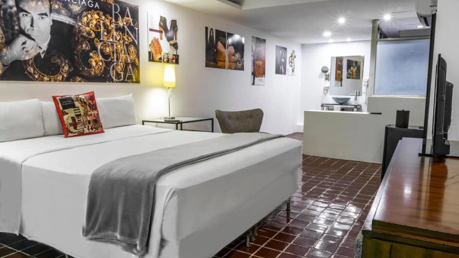 Suites Costa Blanca Cancun Hotel