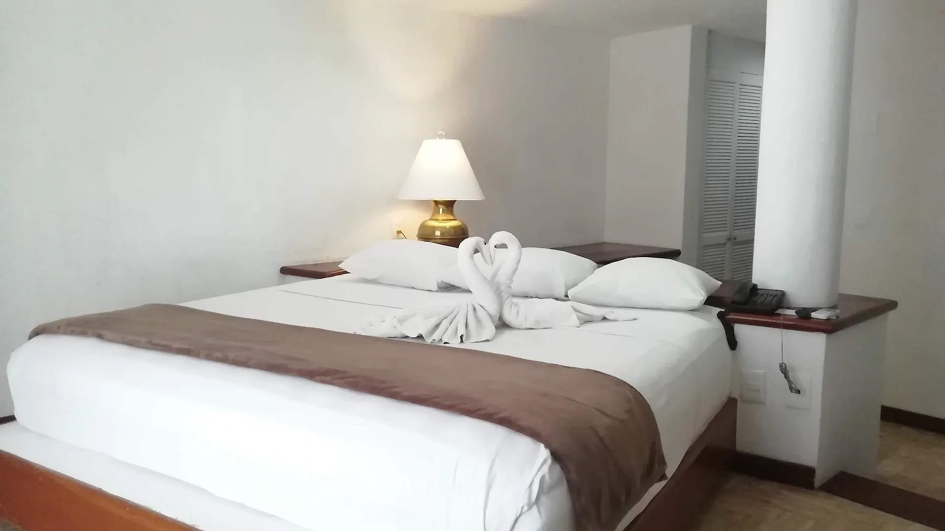Hotel Suites Costa Blanca Cancun