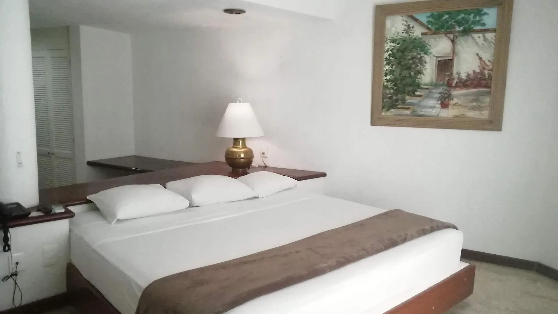 Suites Costa Blanca Cancun
