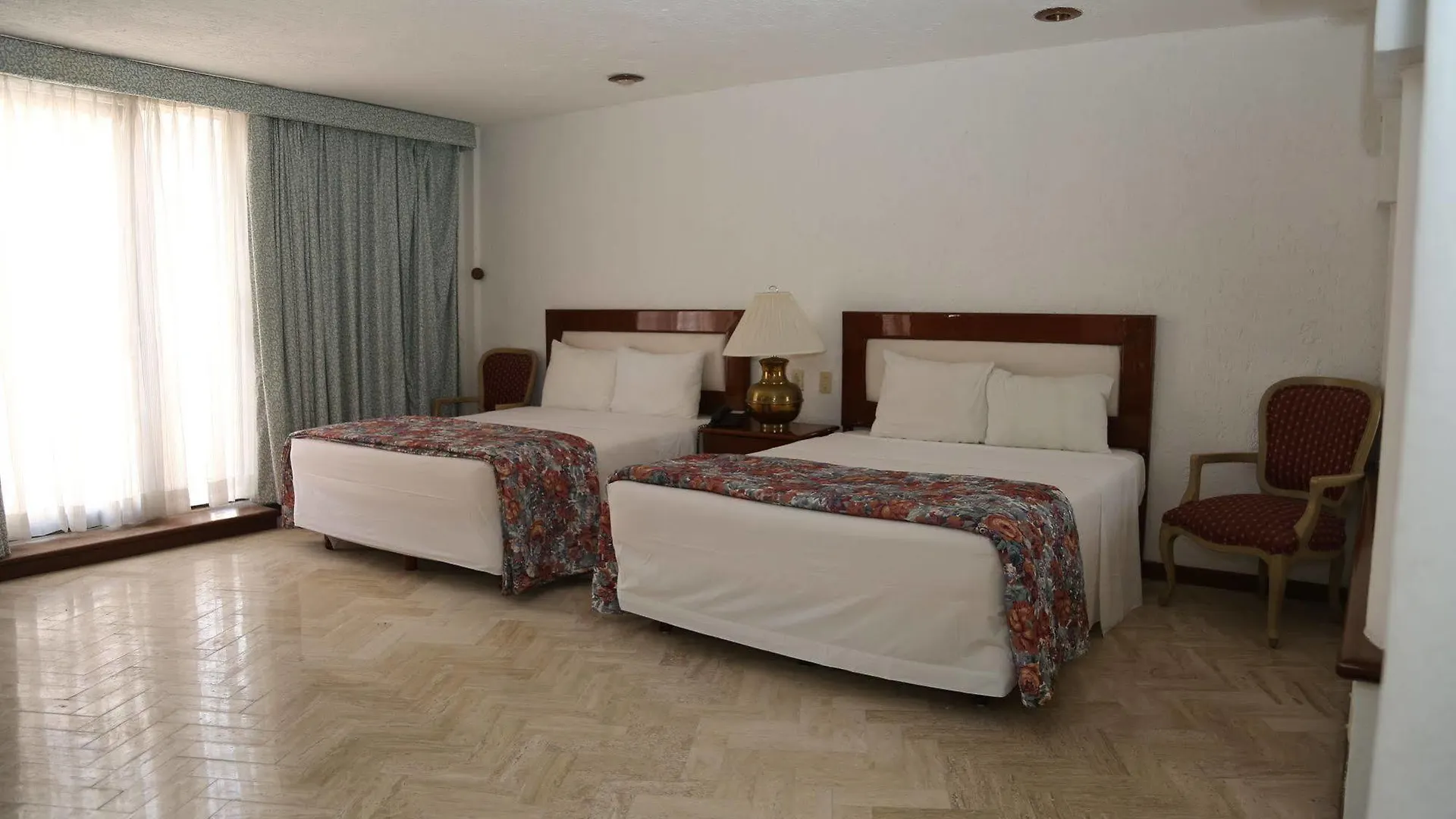 Hotel Suites Costa Blanca Cancun