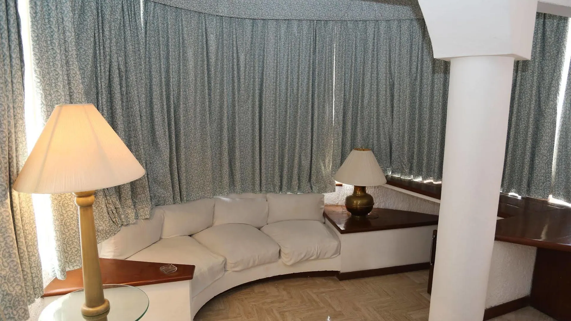 Suites Costa Blanca Cancun