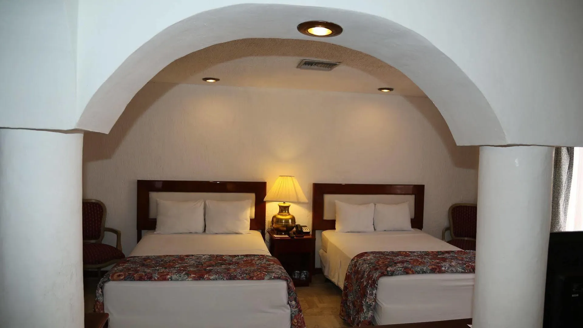Hotel Suites Costa Blanca Cancun