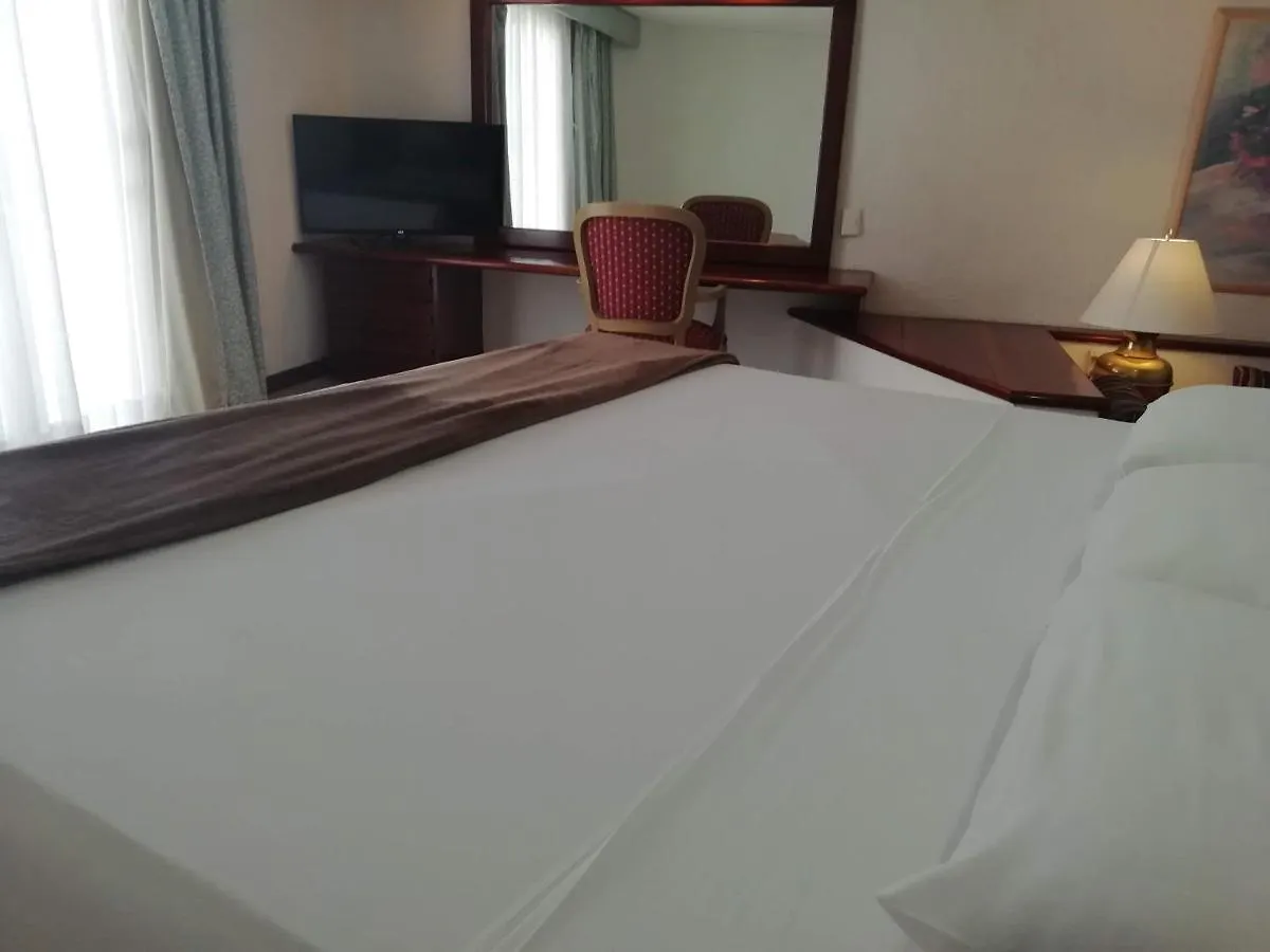 Suites Costa Blanca Cancun Hotel
